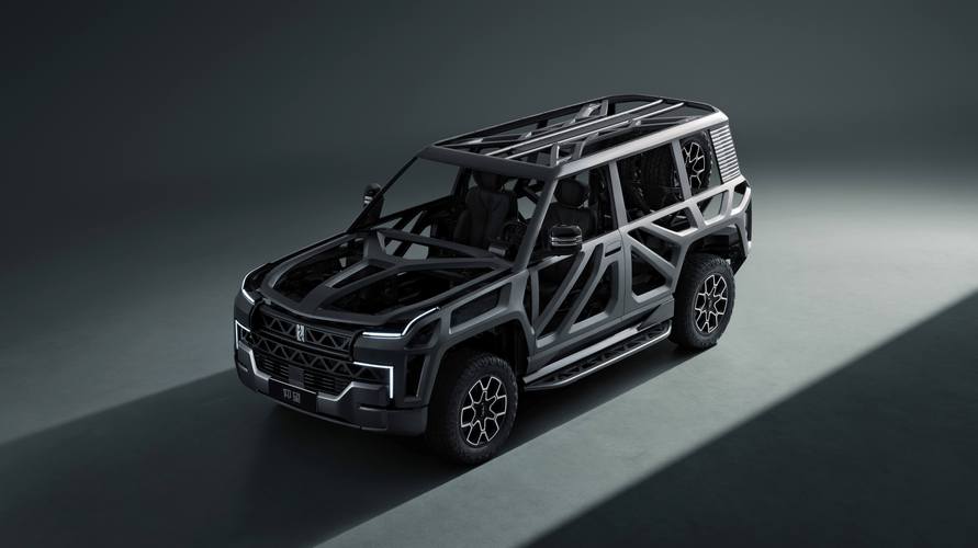 成都140仰望U8硬派越野的科技魅力，国能汽车对传统燃油车市场的冲击